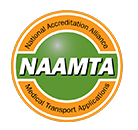 Logotipo de aplicaciones de transporte médico de la National Accrediation Alliance. Aeromedevac está certificada por NAAMTA
