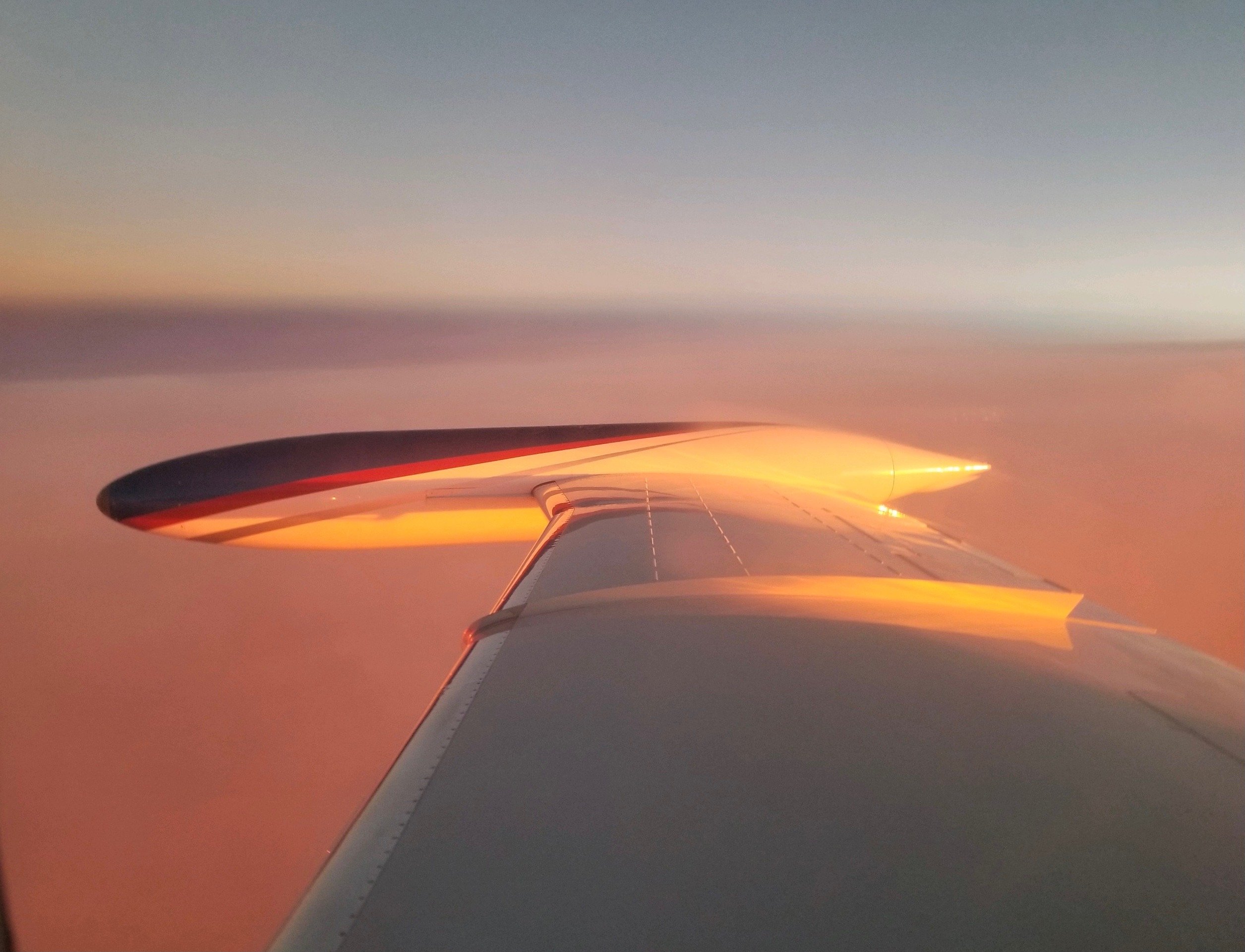 Aeromedevac Air Ambulance N94GP - EASTBOUND FL410 photo of wing